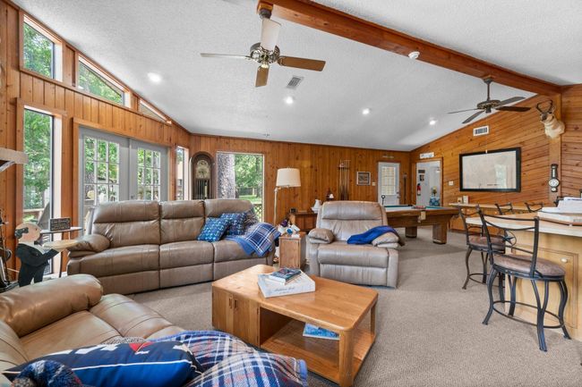 31 N Lakeview Dr, House other with 4 bedrooms, 2 bathrooms and 2 parking in Pointblank TX | Image 8