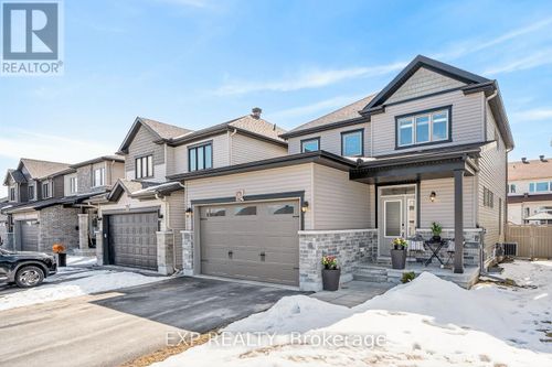 690 Parade Dr, Stittsville, ON, K2S0Z3 | Card Image