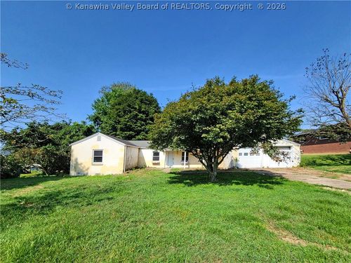 225 Eisenhower Dr, Charleston, WV, 25302-4813 | Card Image