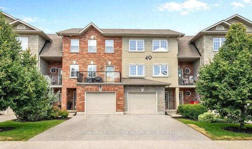 5-49 Ferndale Dr S, Barrie, ON, L4N5W9 | Card Image