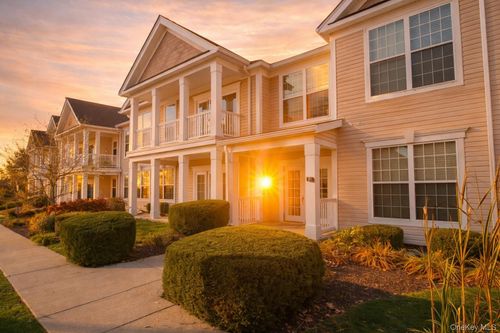612 Saratoga Ln, Fishkill, NY, 12524-4934 | Card Image