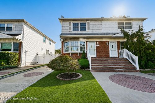 365 Cortelyou Ave, Staten Island, NY, 10312-2404 | Card Image