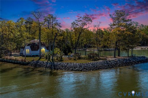 89 Holiday Dr, Heathsville, VA, 22473-2120 | Card Image