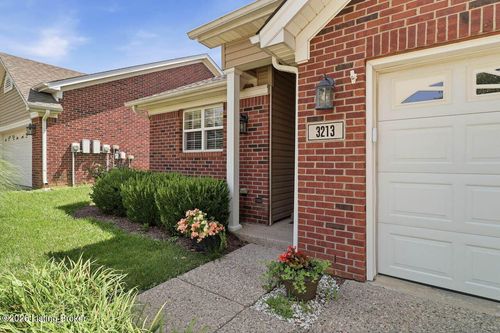 3213 Stony Farm Dr, Louisville, KY, 40299-1666 | Card Image