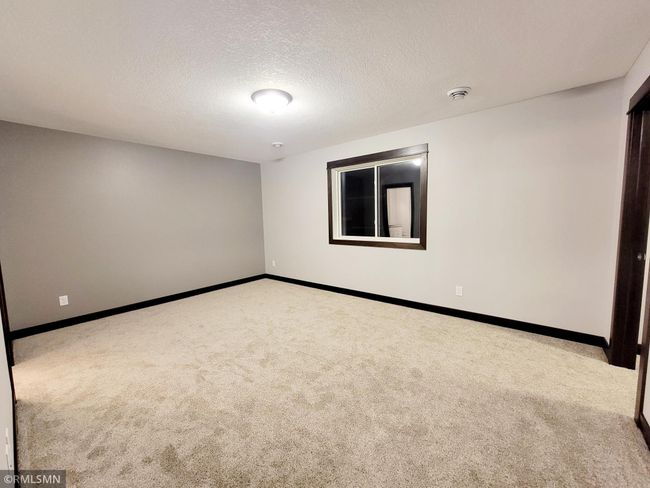 *Listing pictures are of previous model with similar finishes and layout* | Image 17