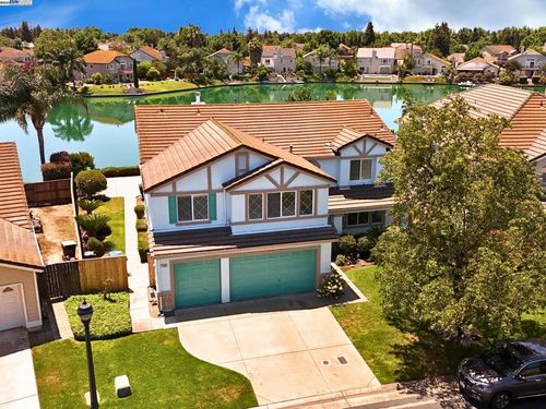 3940 Pine Lake Cir, Stockton, CA, 95219-2021 | Card Image