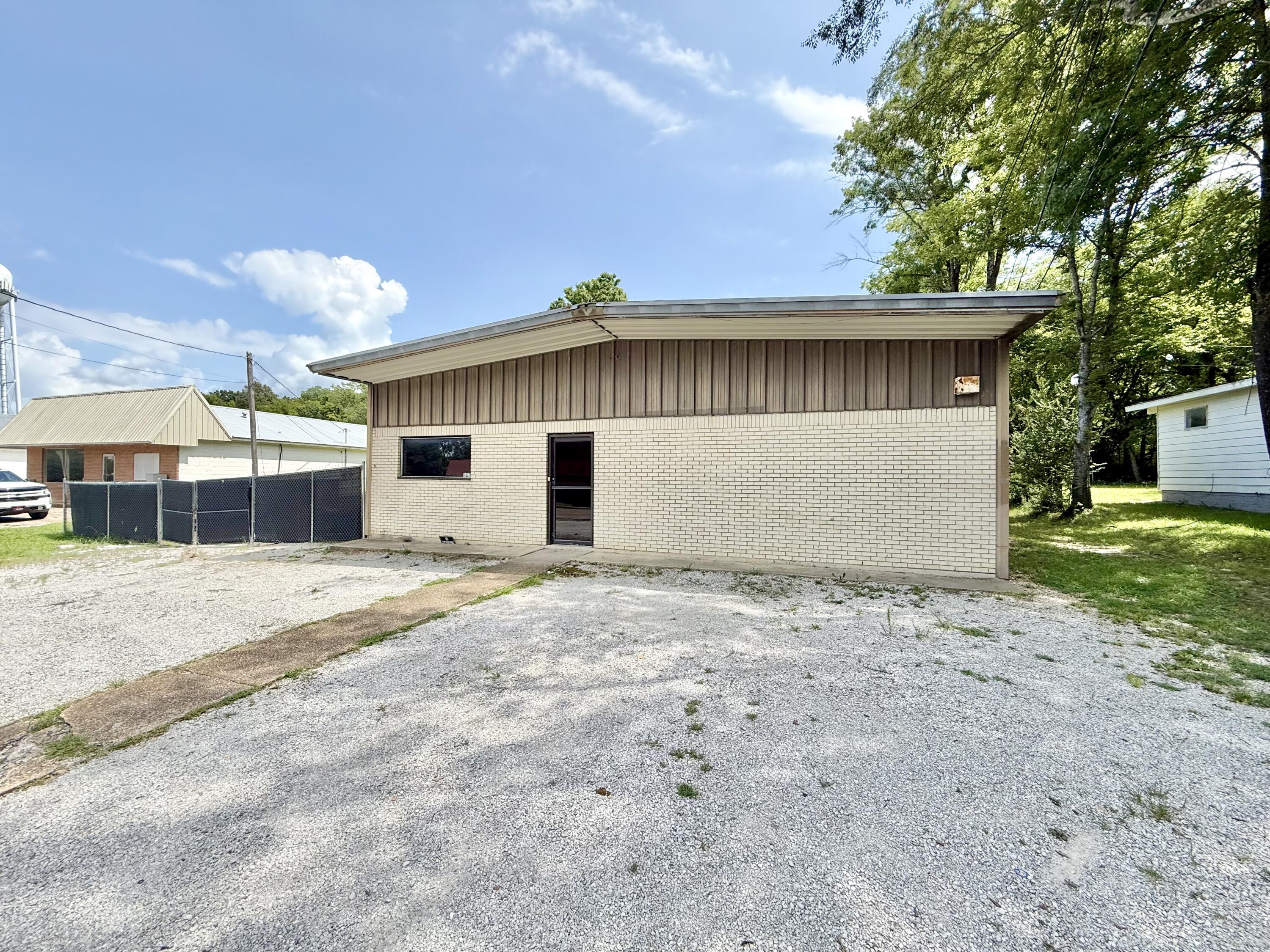 1837 Nelle St, Tupelo, MS 38801