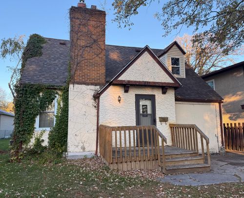 211 Kendall Ave N, Thief River Falls, MN, 56701-2210 | Card Image