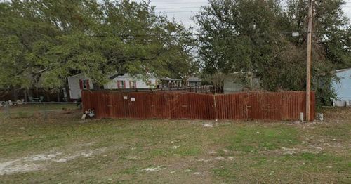 318 S Kossuth St, Rockport, TX, 78382-4814 | Card Image