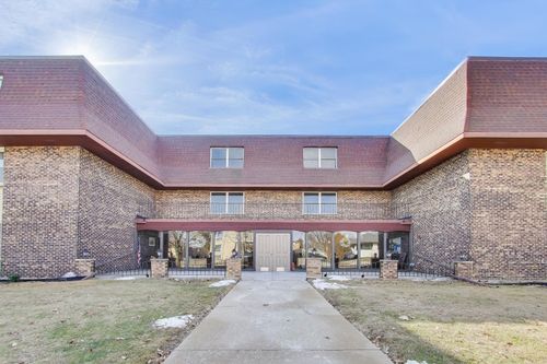 apt-104-475 Shenstone Rd, Riverside, IL, 60546-2025 | Card Image