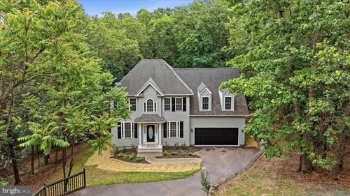 1257 Lakeview Dr, CROSS JUNCTION, VA, 22625-2516 | Card Image