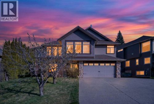 840 12 St Se, Salmon Arm, BC, V1E0A4 | Card Image