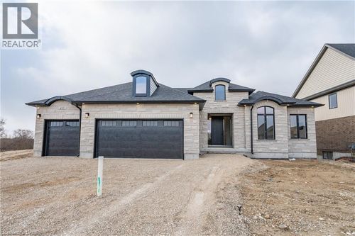 1050 Walton Ave N, Listowel, ON, N4W3S2 | Card Image