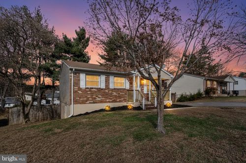 4502 Kentmore Dr, WOODBRIDGE, VA, 22193-5296 | Card Image