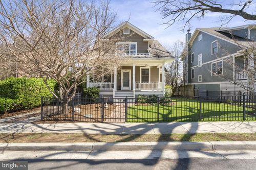 607 N Hudson St, ARLINGTON, VA, 22201-2044 | Card Image