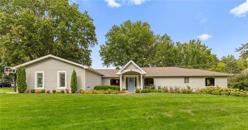 2004 W 97th St, Leawood, KS, 66206-2302 | Card Image