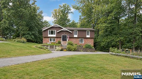 10 Edward Circle, Montville Township, NJ, 07045 | Card Image