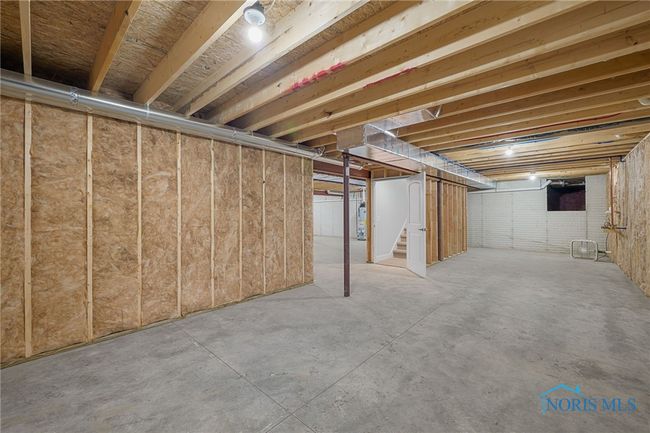 11171 Whitetail Way, House other with 3 bedrooms, 2 bathrooms and 2 parking in Whitehouse OH | Image 35