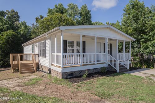 307 Shipmans Pike, Jacksonville, NC, 28546-9004 | Card Image