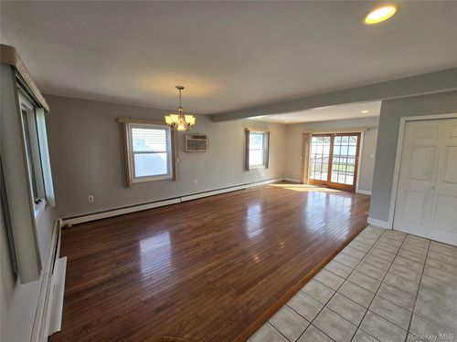 31 Poppy Ln, Levittown, NY, 11756-2334 | Card Image