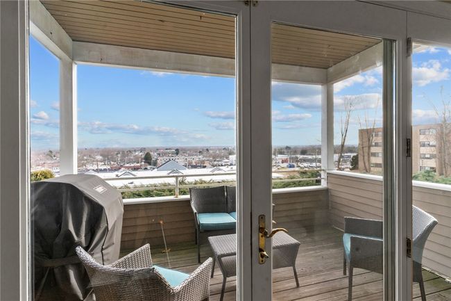 APT-5 - 400 Meshanticut Valley Pkwy, Condo with 2 bedrooms, 3 bathrooms and 2 parking in Cranston RI | Image 14
