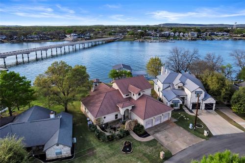 202 Bridgepoint Dr, Kingsland, TX, 78639-9616 | Card Image
