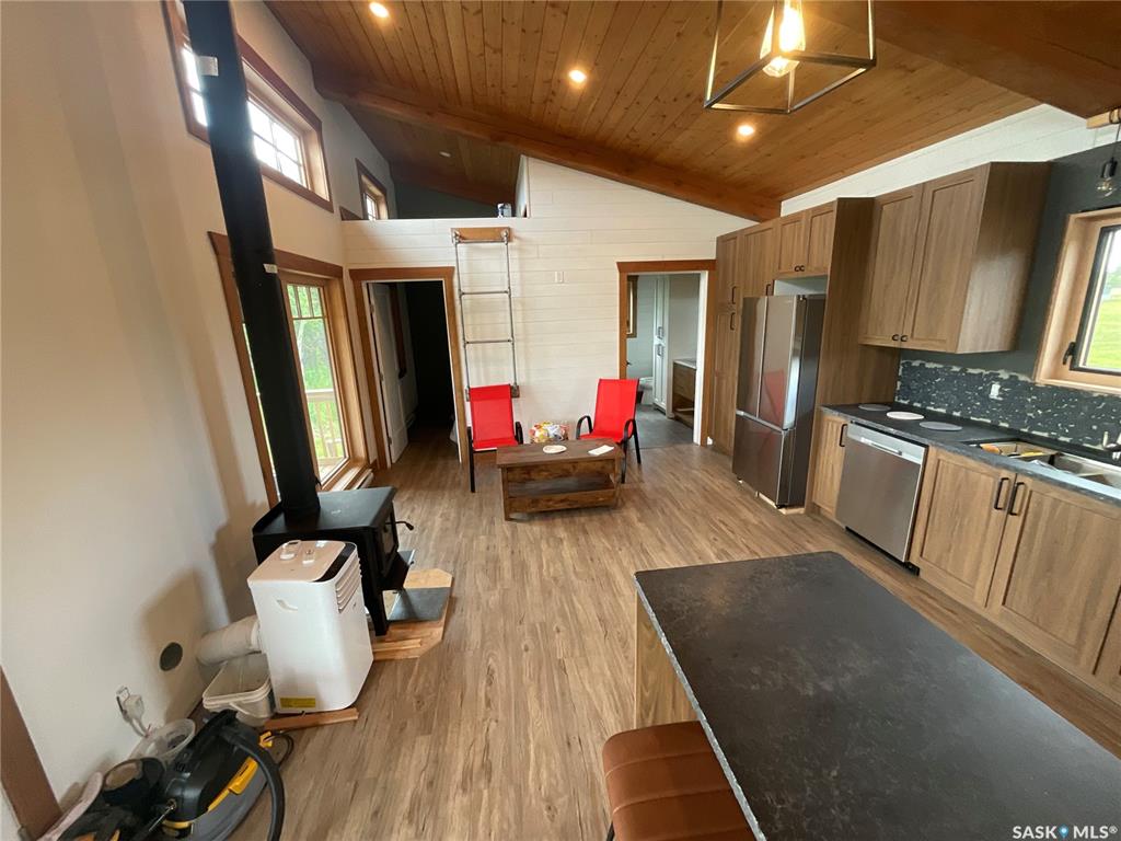 Residential in Hoodoo Rm No. 401 3