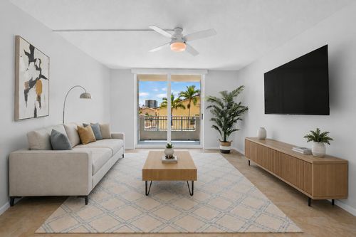 307-403 S Sapodilla Ave, West Palm Beach, FL, 33401-5765 | Card Image