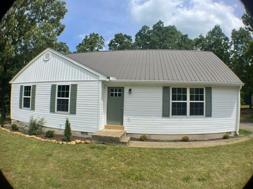 9106 Redbud Ln, Nunnelly, TN, 37137-3783 | Card Image