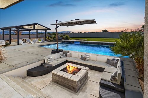 9817 Silver Palm Dr, Oak Hills, CA, 92344-0986 | Card Image