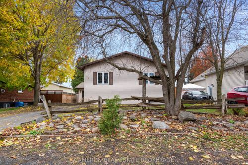 8 Head St, South Glengarry, ON, K0C1N0 | Card Image