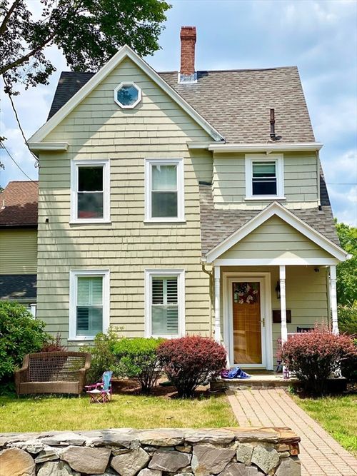 488 Washington St, Winchester, MA, 01890-1300 | Card Image