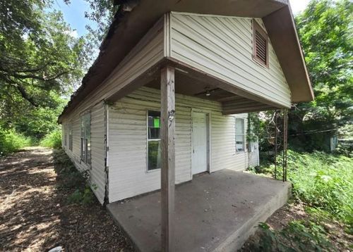 1105 1st St, Galena Park, TX, 77547-3401 | Card Image