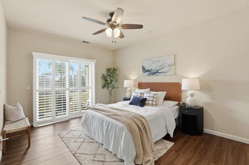 5512 Tares Cir, Elk Grove, CA, 95757-4363 | Card Image