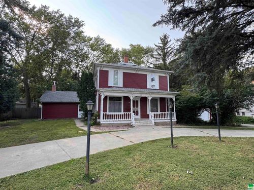 121 S University St, Vermillion, SD, 57069-3213 | Card Image