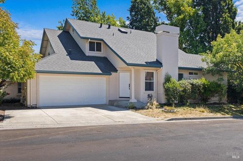 142 Forno Way, Cotati, CA, 94931-5383 | Card Image