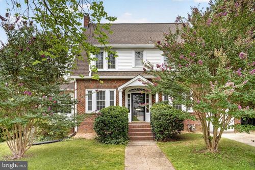4705 Hunt Ave, CHEVY CHASE, MD, 20815-5422 | Card Image