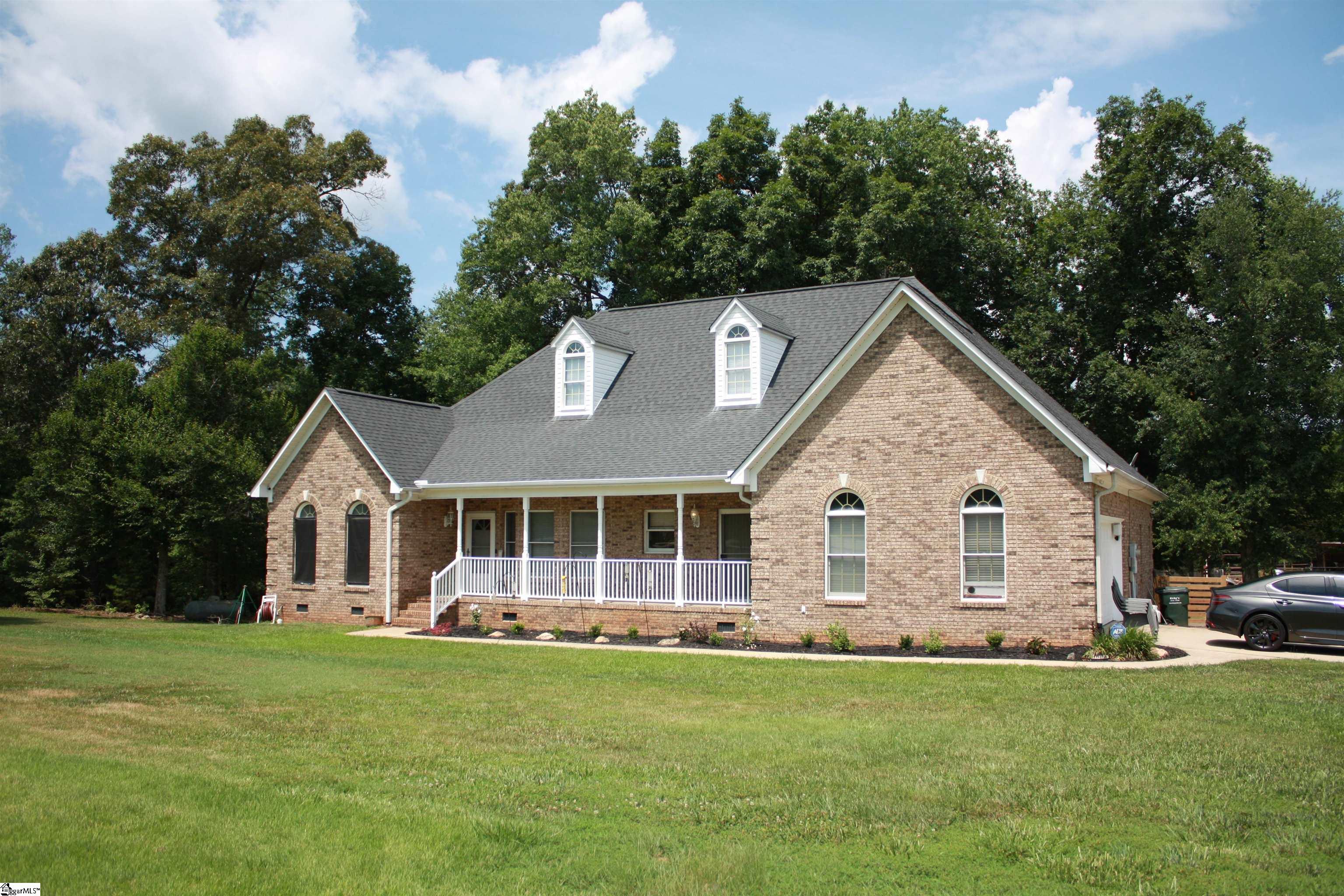Cox Mill Rd, Taylors, SC 29687
