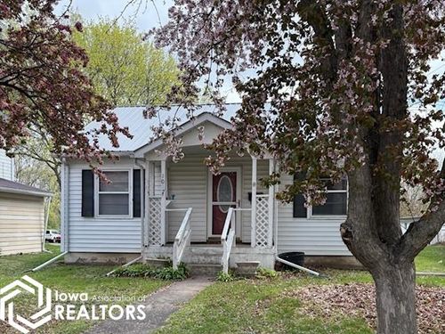 1007 S Main St, Fairfield, IA, 52556-3842 | Card Image