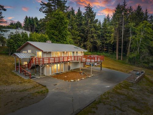 1950 Norton Rd, McKinleyville, CA, 95519-9452 | Card Image