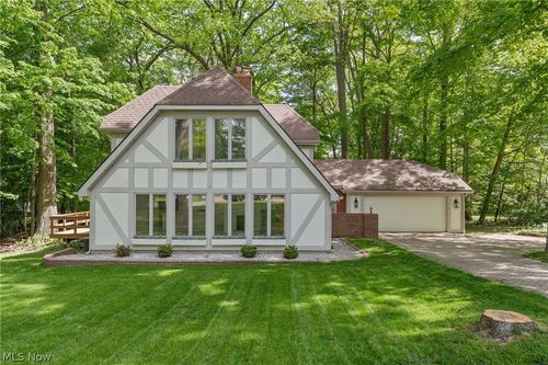 6165 Grandridge Pointe Dr, Concord Township, OH, 44077-9767 | Card Image