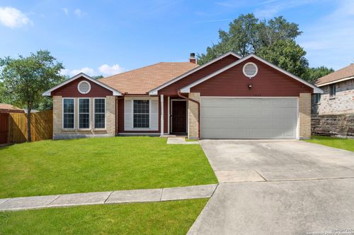 7803 Forest Run, Live Oak, TX, 78233-4351 | Card Image