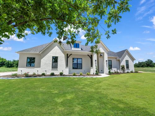 131 Desperado Way, Weatherford, TX, 76085 | Card Image
