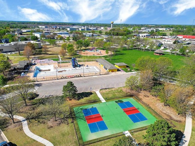 440 N Colby Ave, House other with 2 bedrooms, 1 bathrooms and null parking in Valley Center KS | Image 35