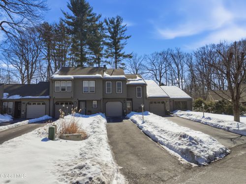 29 Tekakwitha Court, Clifton Park, NY, 12065 | Card Image