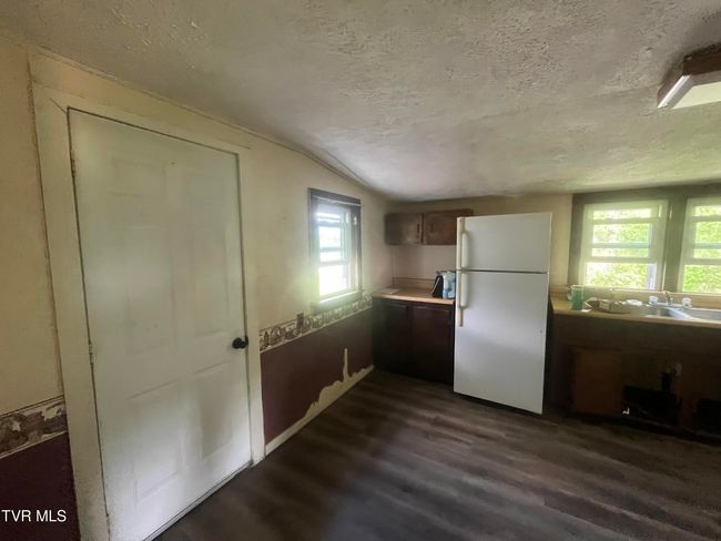 11352 Frederick Rd, House other with 2 bedrooms, 1 bathrooms and null parking in Coeburn VA | Image 6