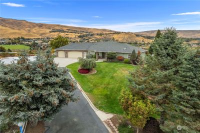 1920 Skyview Court, House other with 3 bedrooms, 2 bathrooms and 3 parking in Wenatchee WA | Image 1