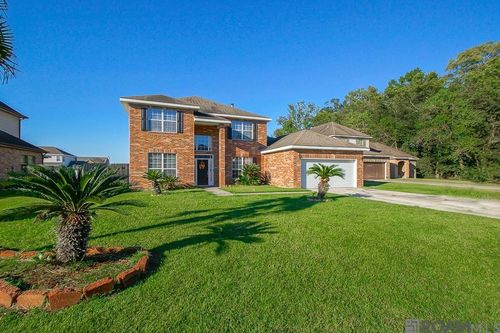 39152 Cajun Bayou Ave, Gonzales, LA, 70737-6576 | Card Image