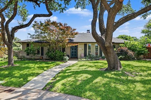 7441 Whispering Pines Dr, Dallas, TX, 75248-3061 | Card Image
