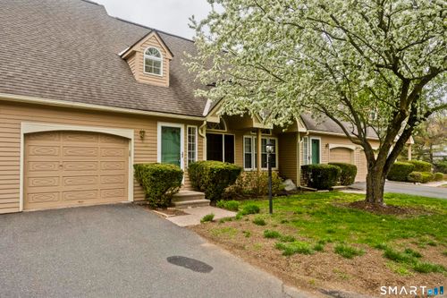 39-39 Fox Hollow Dr, Windsor Locks, CT, 06096-1553 | Card Image